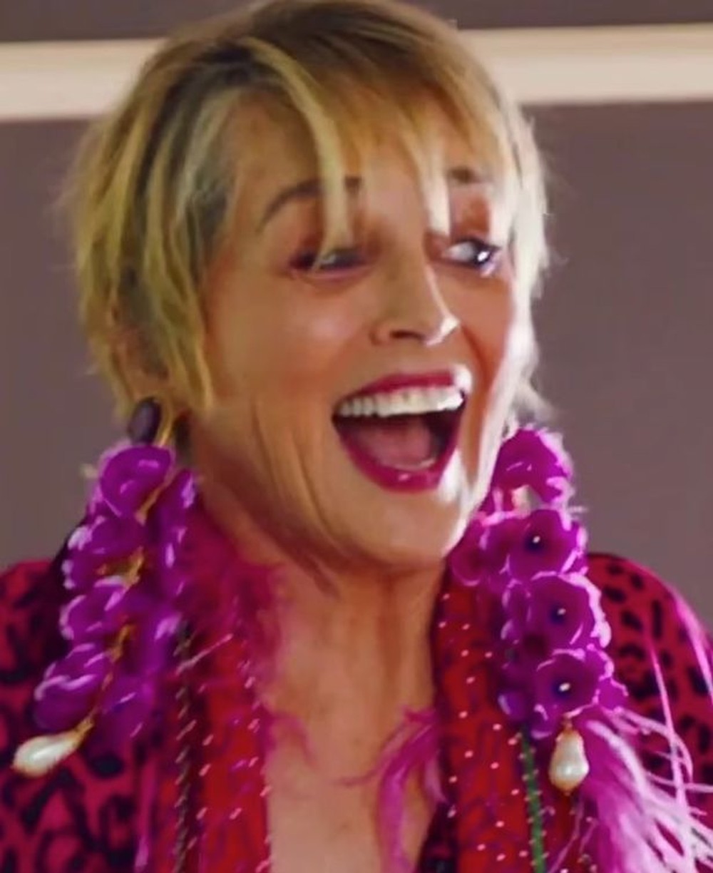 Rita Ora Posa De Lingerie Sexy Branca Ao Lado De Lenda Sharon Stone M Sica Monet