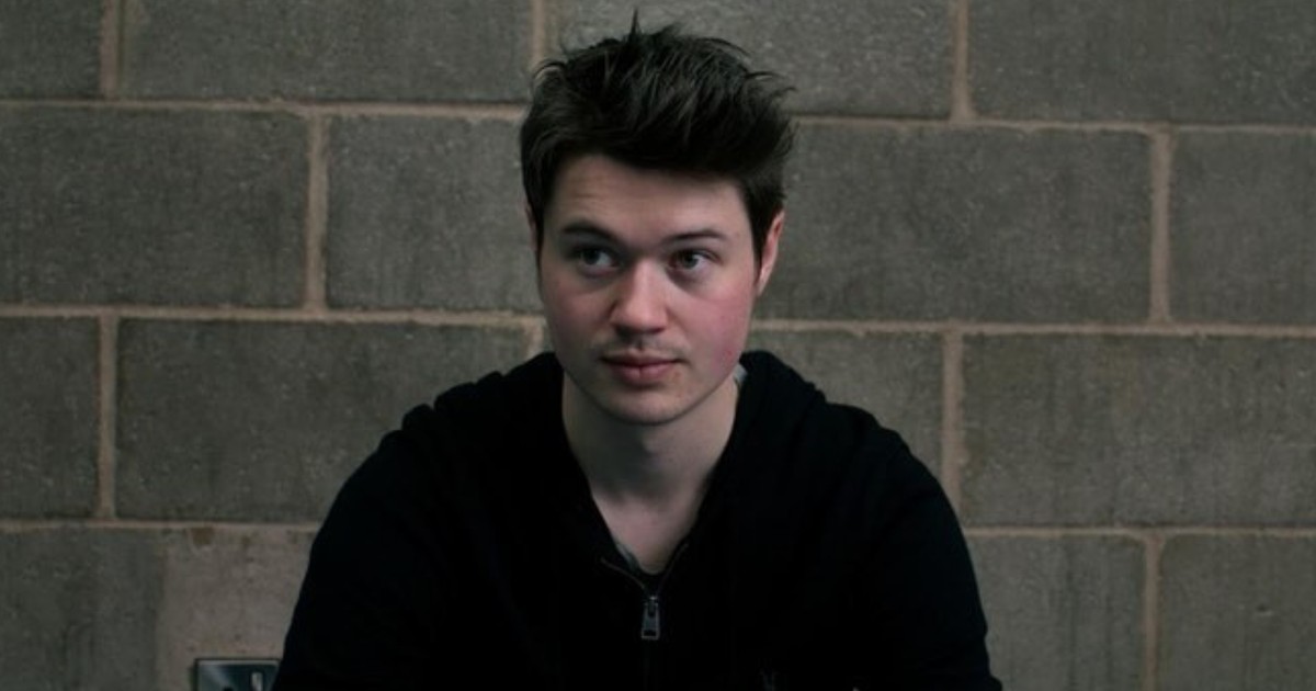 Ator de Sex Education recebe acusações de abuso sexual contra