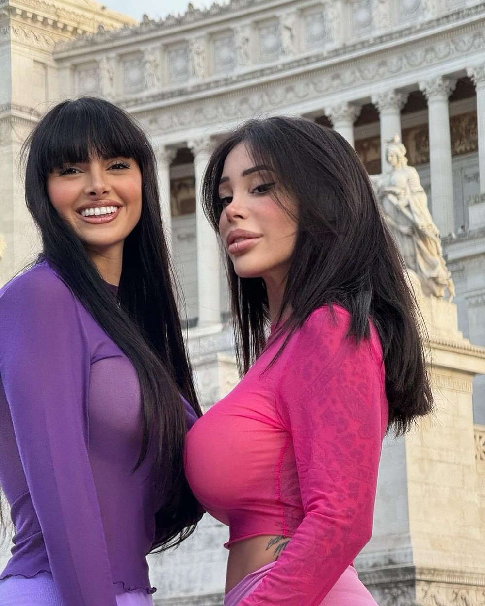 Influencers de lingerie dividem redes ao reproduzirem cena do clássico A Dama e o Vagabundo no