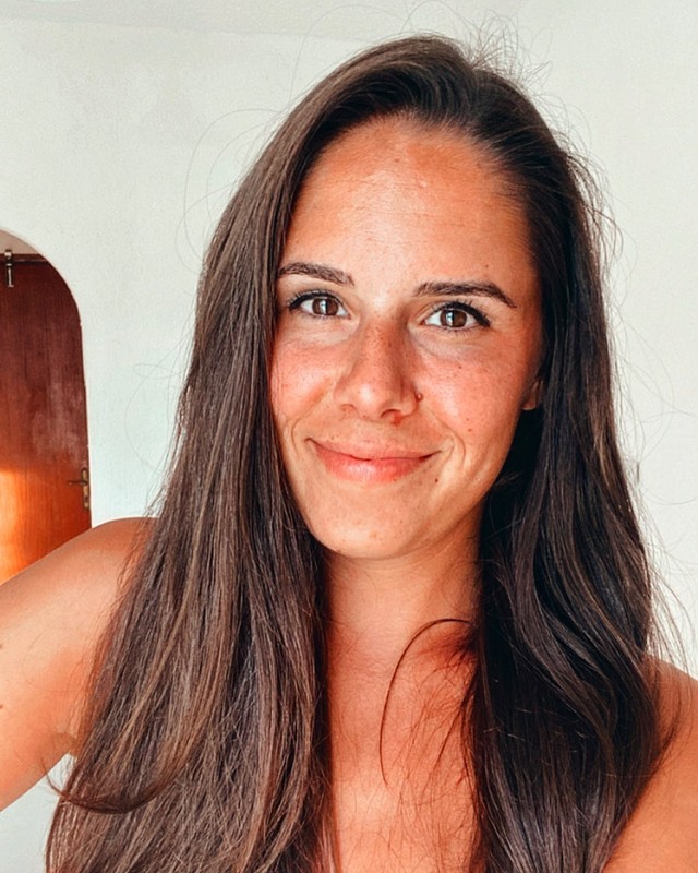 Atleta Ol Mpica Musa Da Patina O Posa De Lingerie Transparente E Leva