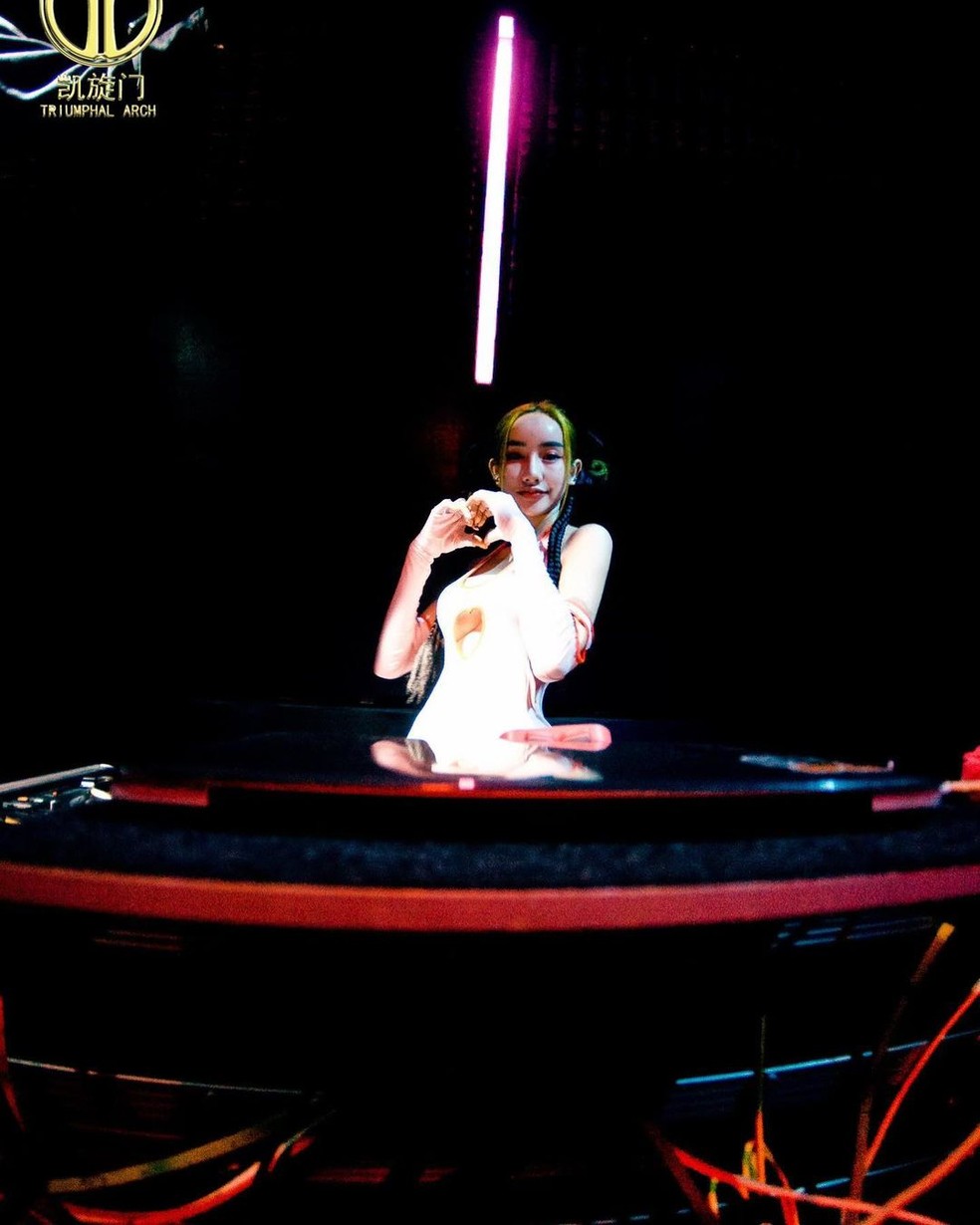 DJ Nouna em ação — Foto: Instagram