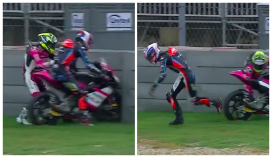 Iván Ortolá em cima da moto do rival e depois correndo atrás de sua moto ao constatar o erro