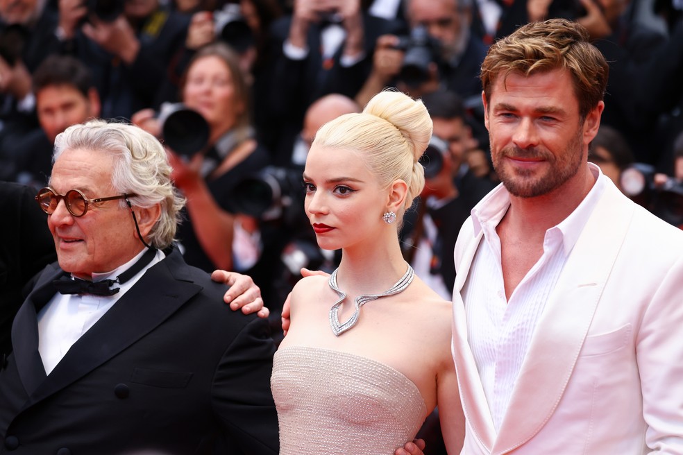 George Miller, Anya Taylor-Joy e Chris Hemsworth no Festival de Cannes 2024 — Foto: Getty Images