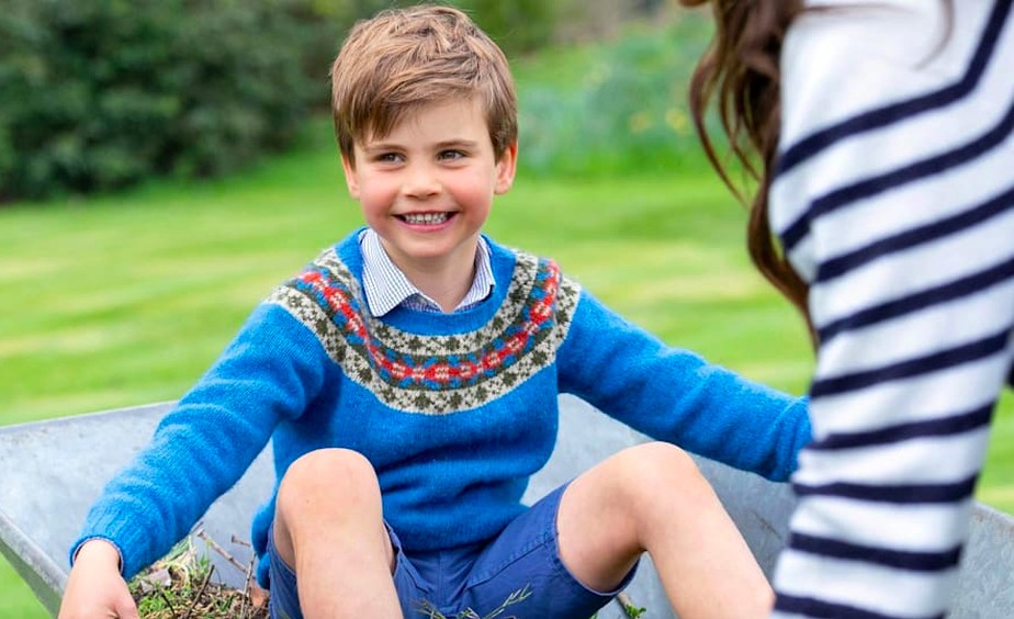 Uma das fotos celebrando o aniversário de 5 anos do Príncipe Louis, caçula do Príncipe William e da Princesa Kate Middleton