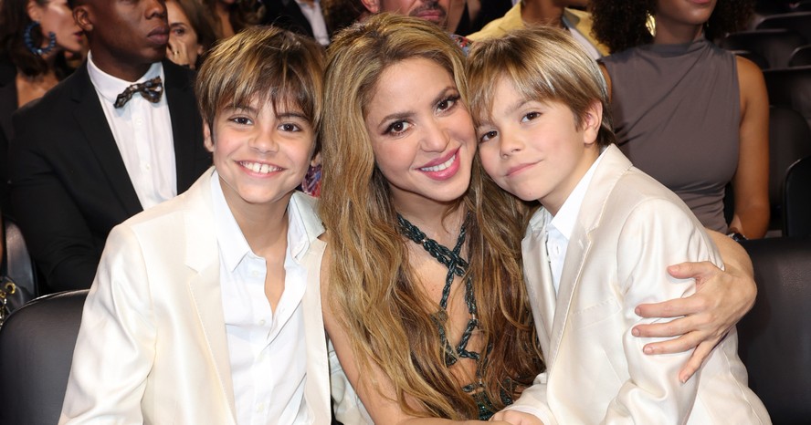 Filho de 11 anos de Shakira e Piqué compôs músicas para superar