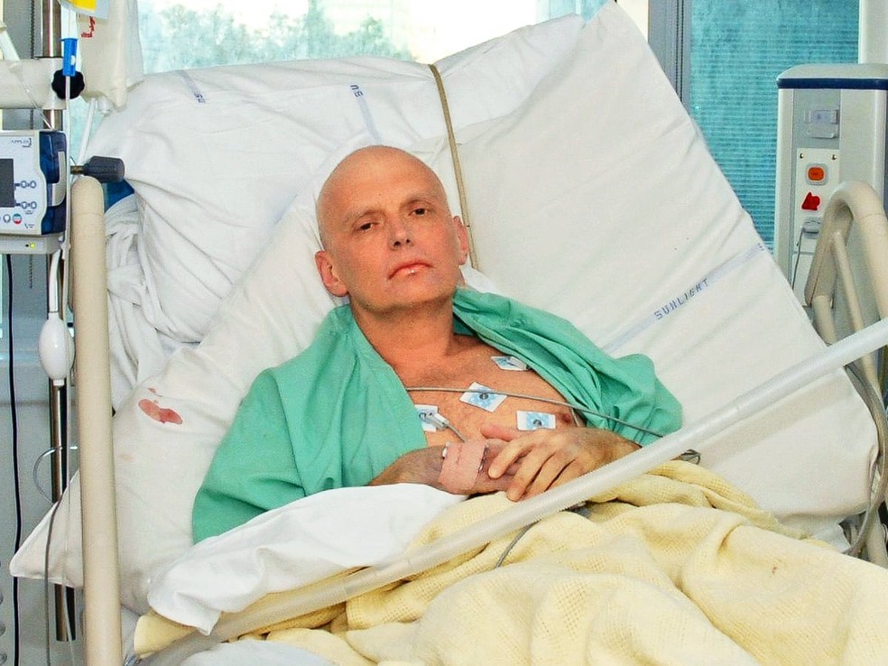 Alexander Litvinenko em seu leito de morte — Foto: Reprodução/Twitter