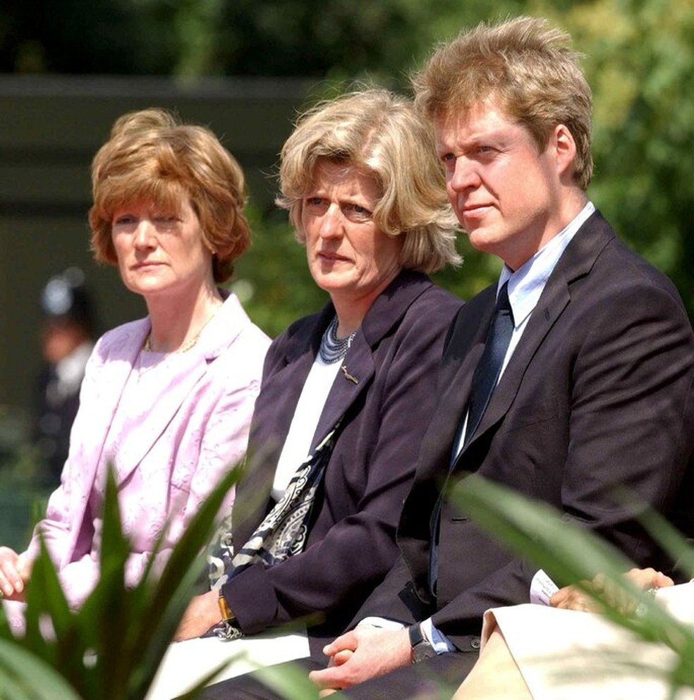 Charles, Jane e Sarah Spencer - irmãos da Princesa Diana — Foto: Getty Images