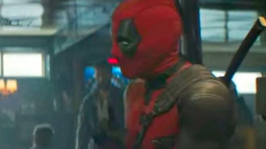 Atacante do Wrexham, time de futebol de Ryan Reynolds, é descoberto como figurante no trailer de 'Deadpool & Wolverine'