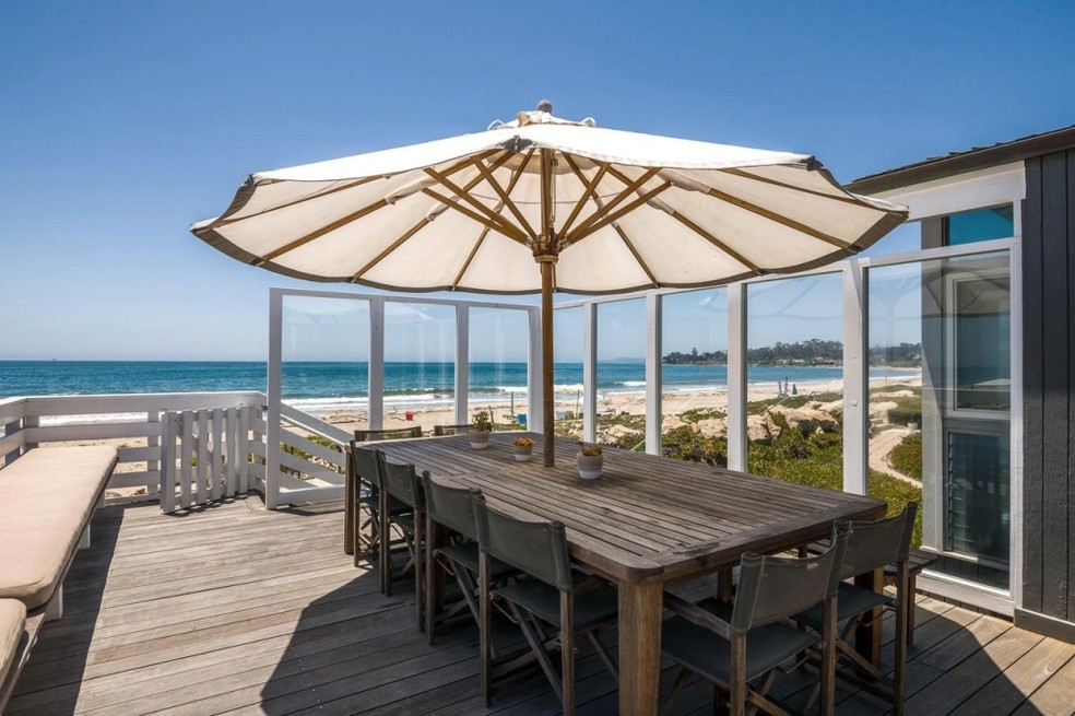 Travis Barker e Kourtney Kardashian compraram casa à beira da praia em Santa Barbara, na Califórnia — Foto: Berkshire Hathaway