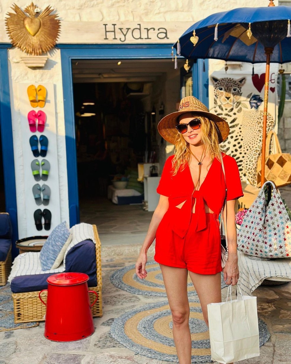 Heather Graham de férias na Grécia — Foto: Reprodução/Instagram