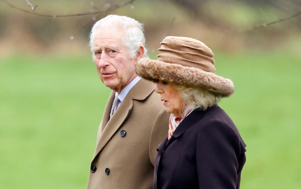 O Rei Charles III na companhia da Rainha Consorte Camilla — Foto: Getty Images