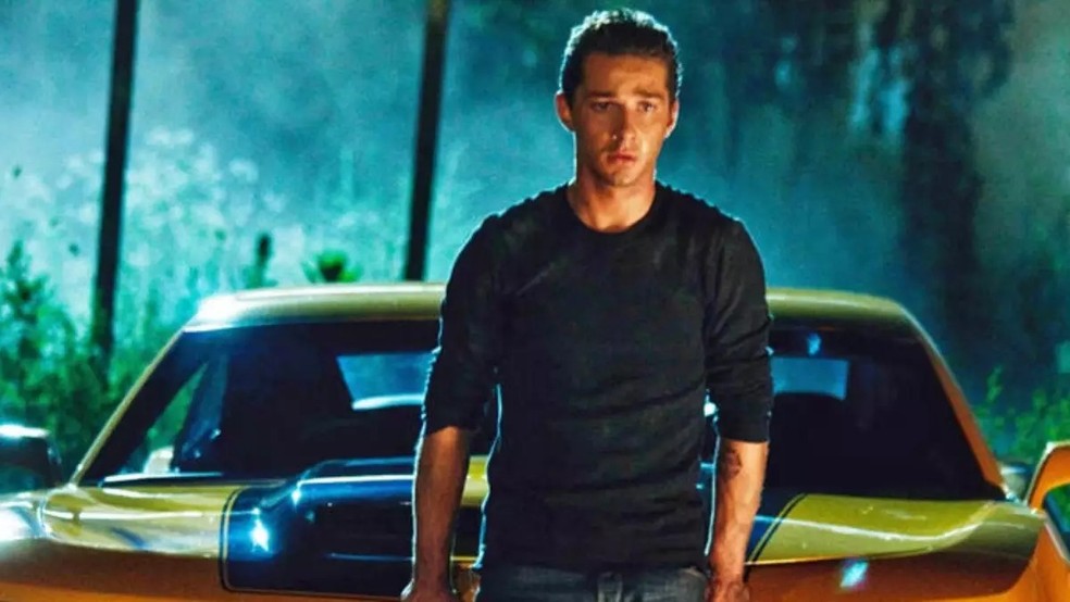 O ator Shia LaBeouf em cena da franquia Transformers — Foto: Divulgação