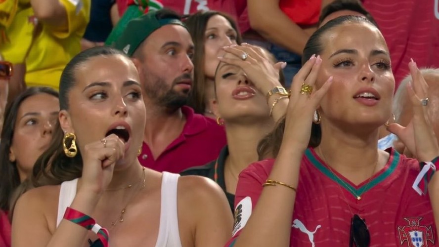 Gêmeas que roubaram a cena em jogo de Portugal e viralizaram nas redes ...