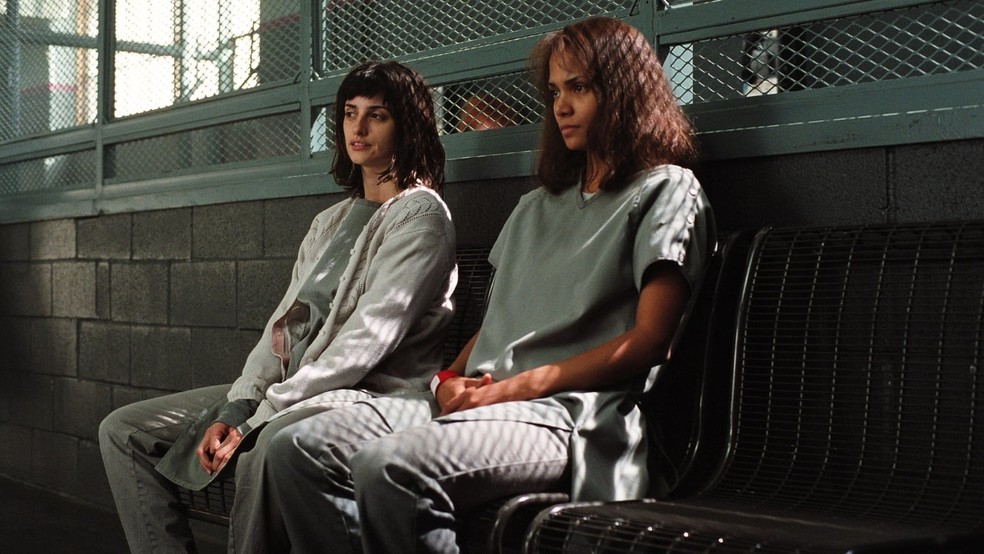 Penélope Cruz e Halle Berry em 'Na Companhia do Medo' — Foto: Divulgação