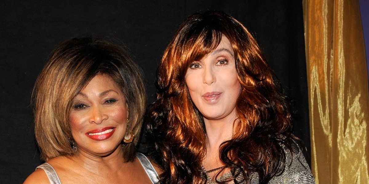 Cher relembra último encontro com Tina Turner e presente que recebeu da amiga antes de sua morte