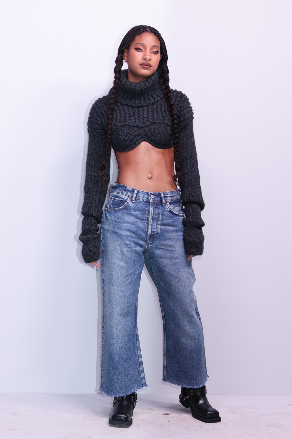 Filha de Will Smith impressiona com look excêntrico e barriga sarada de ...