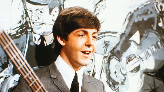 Paul McCartney teve três noites selvagens de amor com duas fãs dos Beatles, revela novo livro
