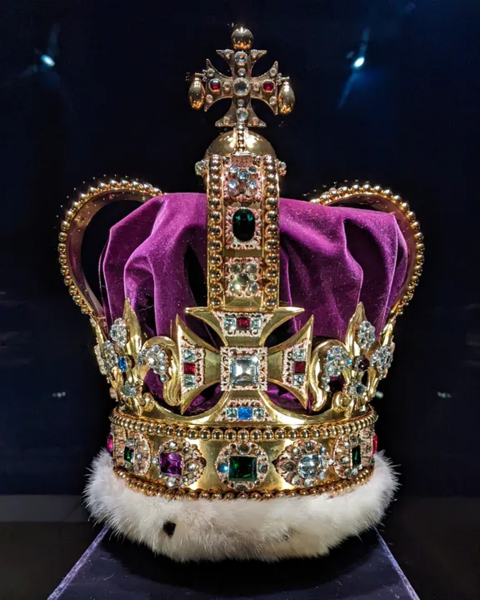 Coroa de Santo Eduardo — Foto: Reprodução