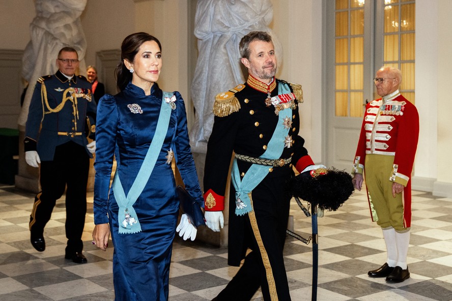 A Princesa Mary e o Príncipe Frederik em recepção de Ano Novo