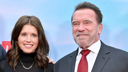 Schwarzenegger choca ao revelar que incendiou tênis da filha na infância
