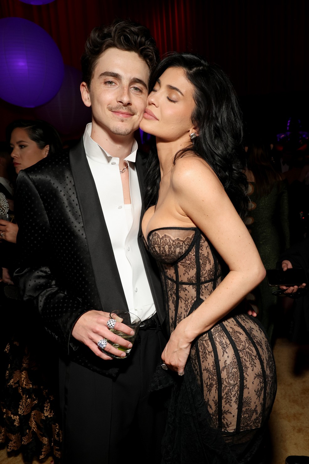 Timothée Chalamet e Kylie Jenner na festa pós-Oscar 2025 da revista Vanity Fair — Foto: Getty Images