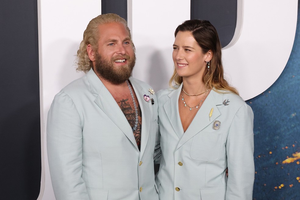 O ator Jonah Hill e a surfista Sarah Brady namoraram por cerca de um ano, entre 2021 e 2022 — Foto: Getty Images