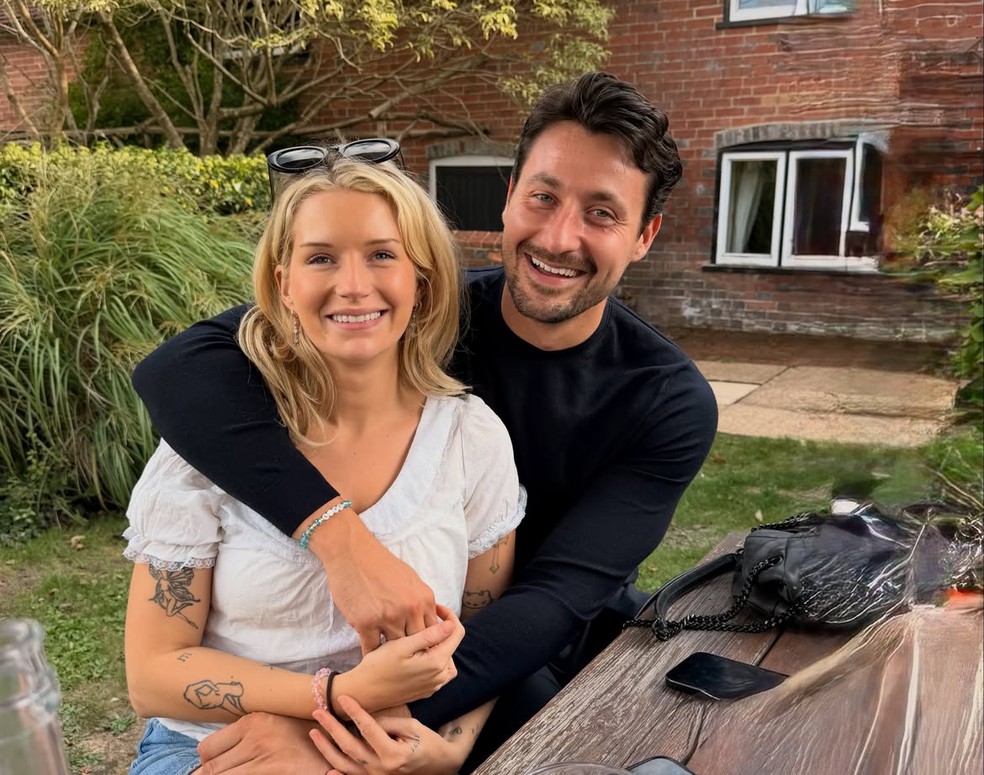 Lottie Moss com o namorado, Themy Kalaitzis — Foto: Reprodução/Instagram