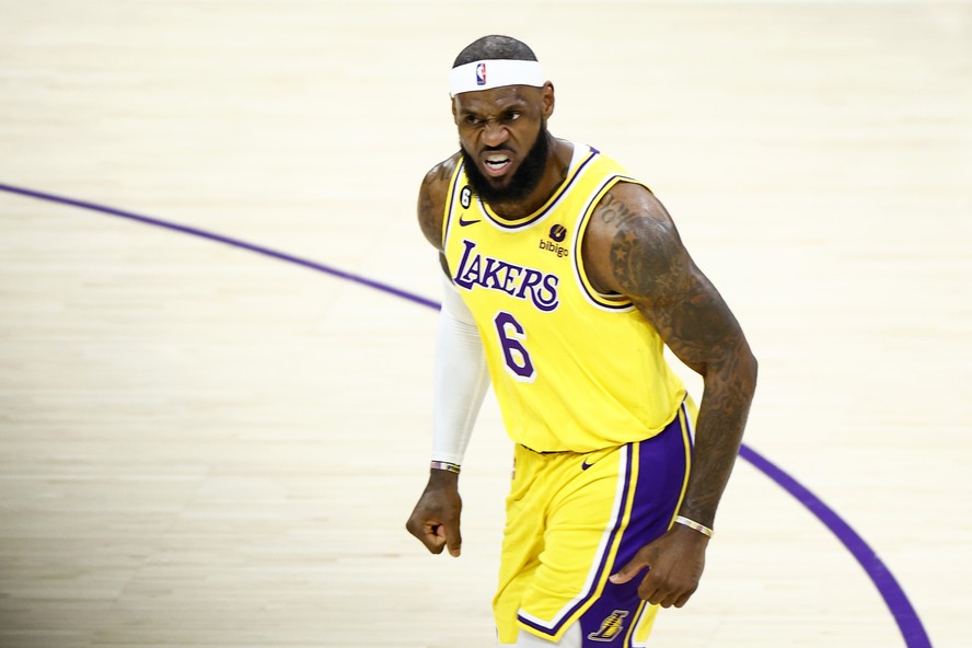 LeBron James em ação pelo Los Angeles Lakers