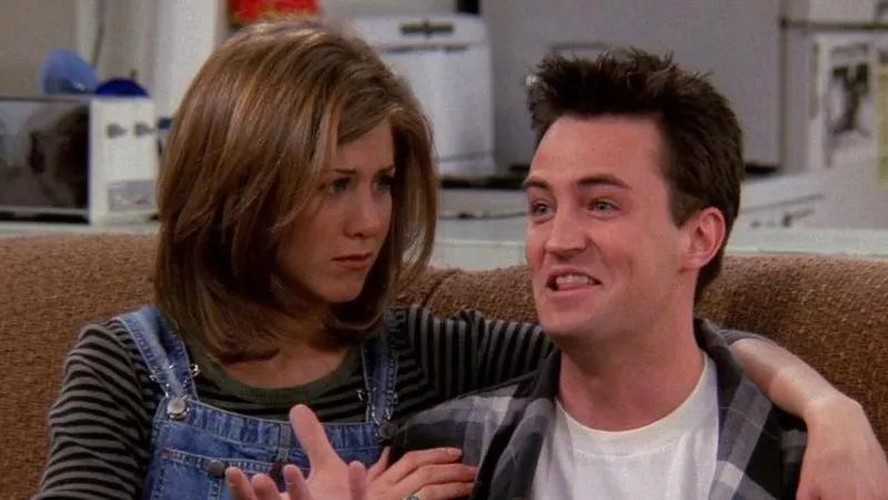 Matthew Perry ficou 'devastado' após ser 'confrontado' por Jennifer Aniston  no set de 'Friends' por alcoolismo: 'Sentimos o cheiro' | Celebridades |  Monet