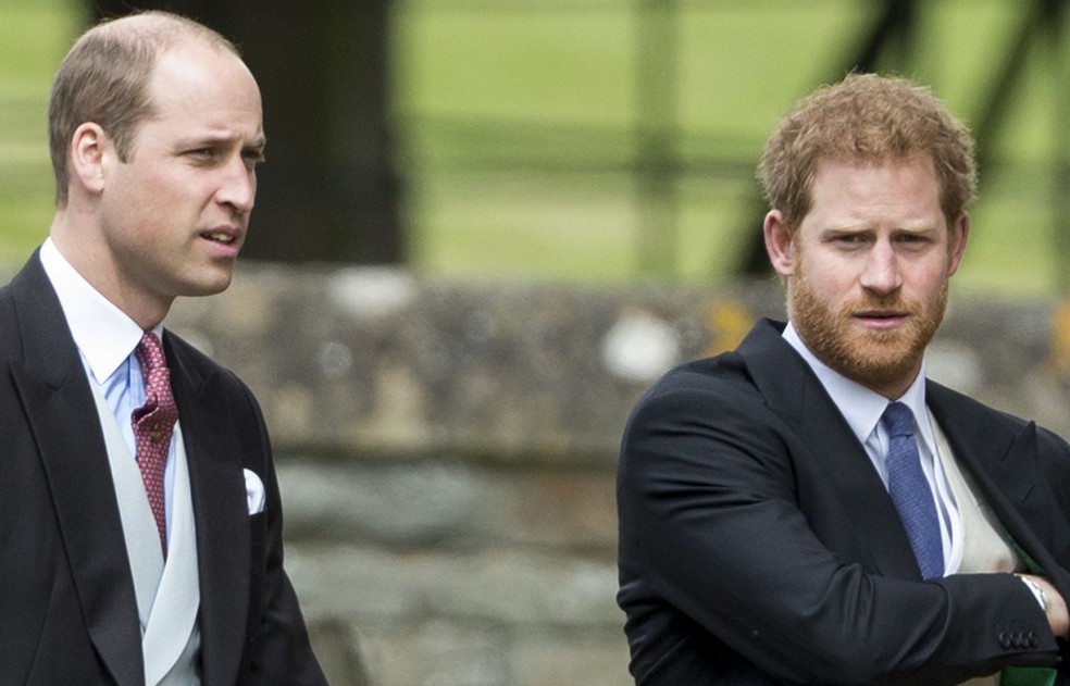 William e Harry quando o caçula do Rei Charles ainda fazia parte da Família Real — Foto: Getty Images