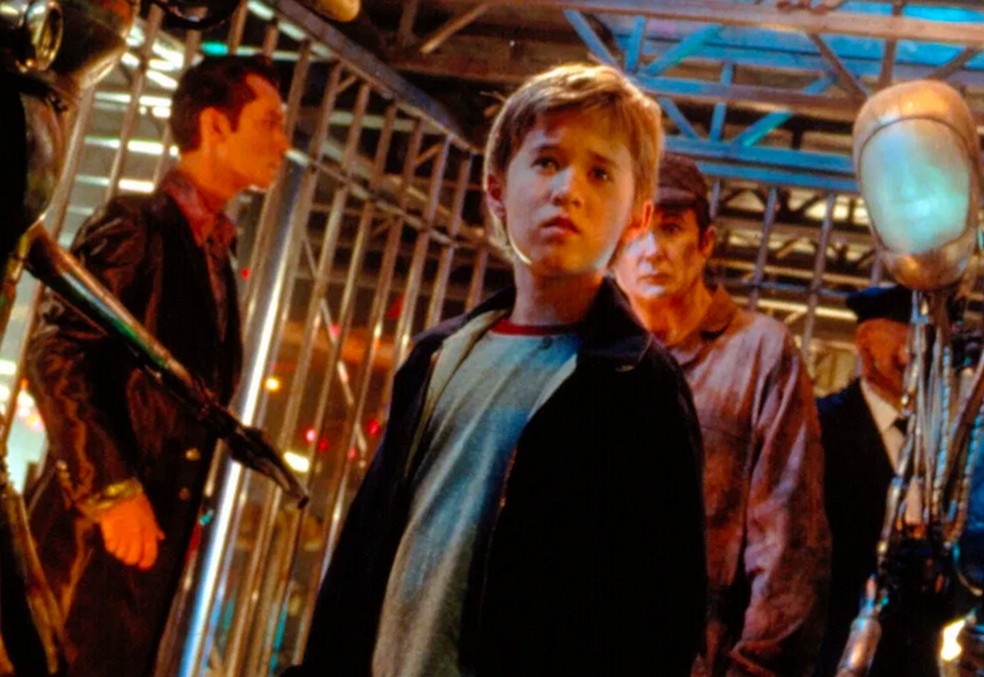 Haley Joel Osment em cena de  A.I. - Inteligência Artificial (2001) — Foto: Reprodução