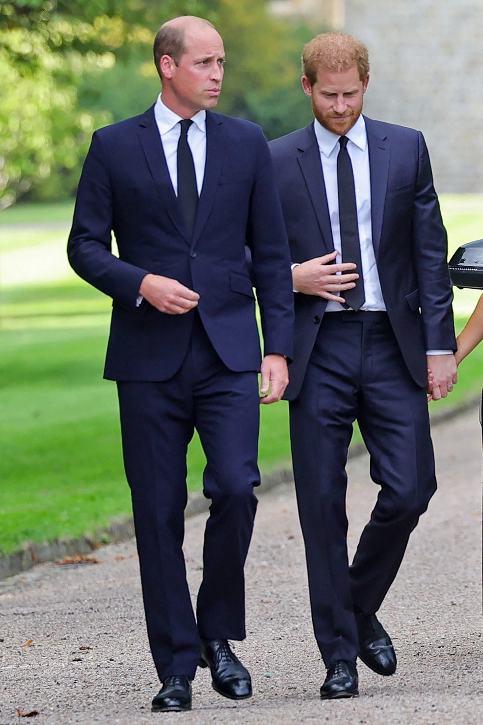 O Príncipe William e o Príncipe Harry em foto de setembro de 2022, durante o velório da Rainha Elizabeth II — Foto: Getty Images