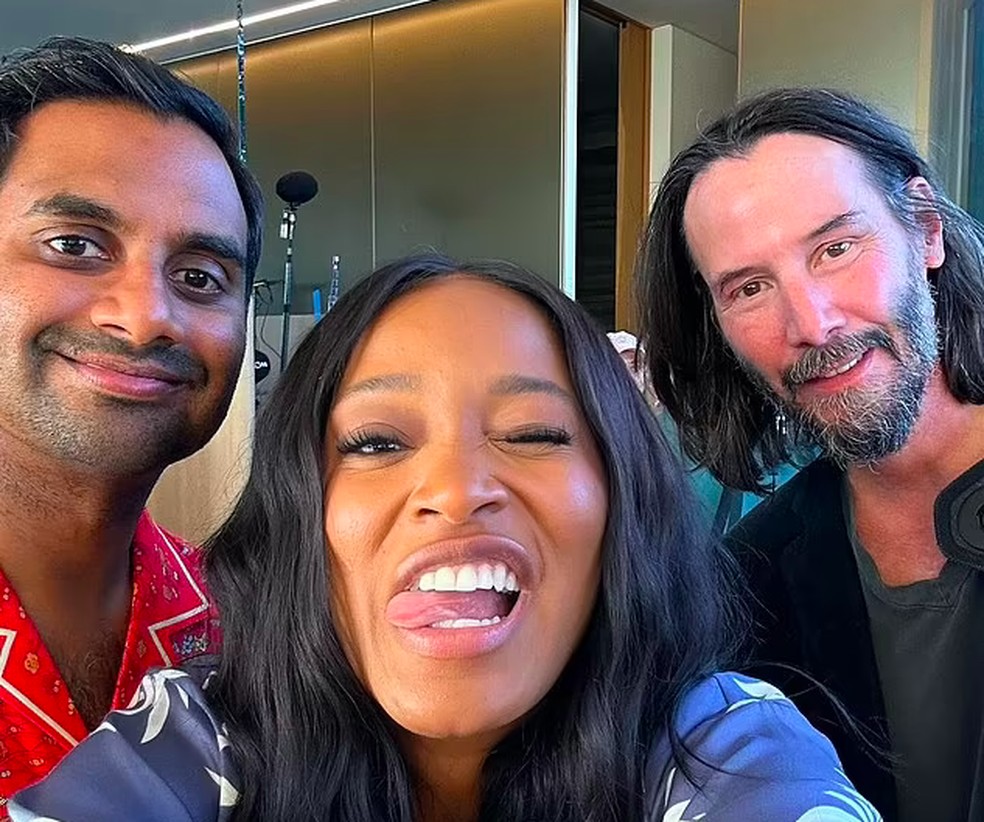 Keanu Reeves escorregou em tapete no set, sofreu fratura e continuou ...