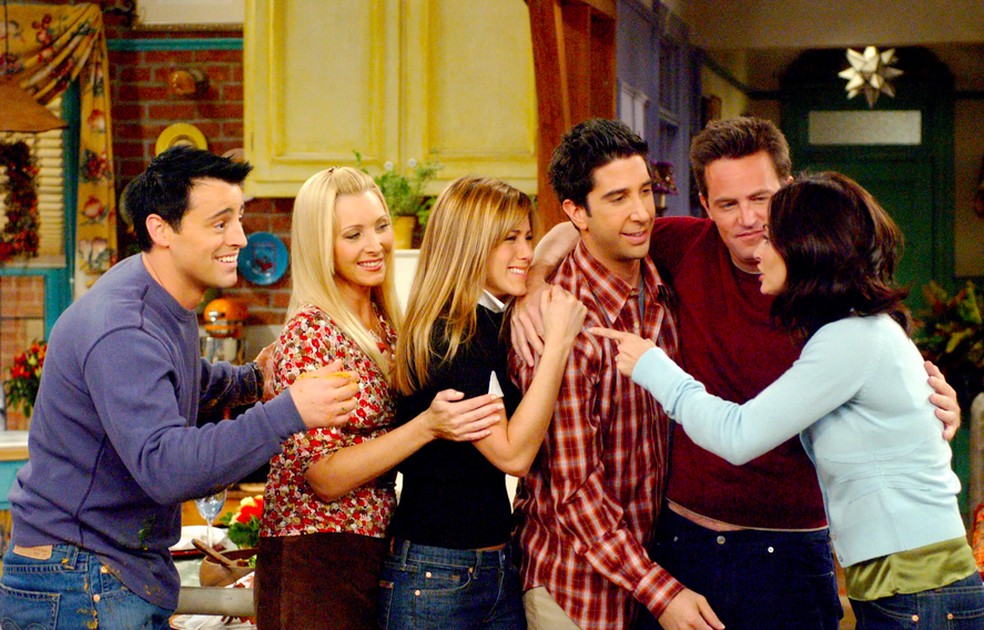 Jennifer Aniston, Lisa Kudrow, Courteney Cox, David Schwimmer, Matt LeBlanc e Matthew Perry em cena de Friends — Foto: Reprodução