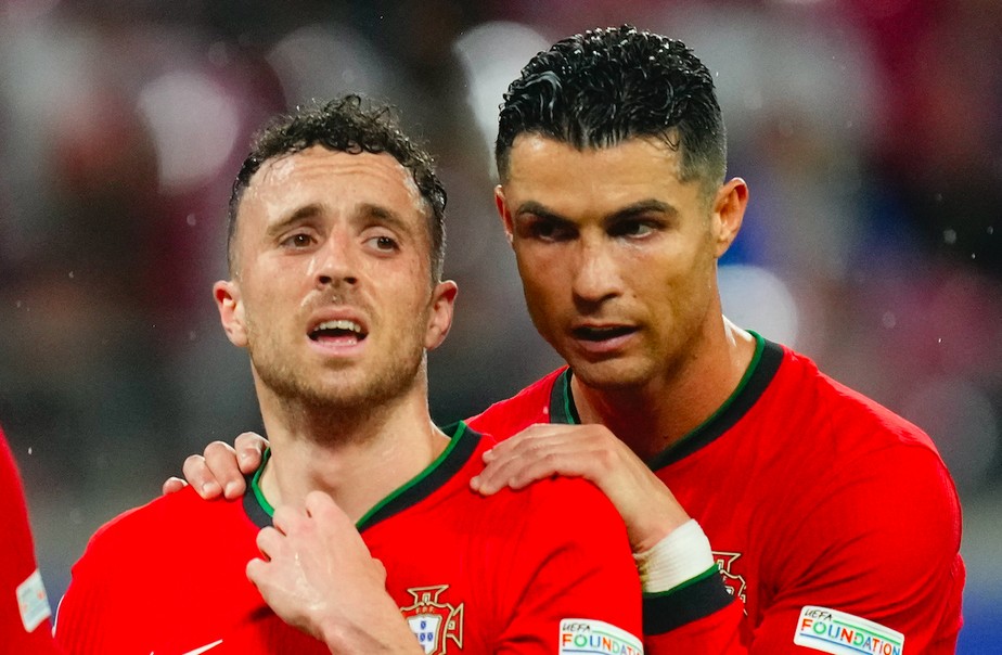 Chị gái bảo vệ Cristiano Ronaldo khỏi những lời chỉ trích sau khi ngôi sao này không xuất hiện tại đám tang của Diogo Jota | Thể thao | Monet