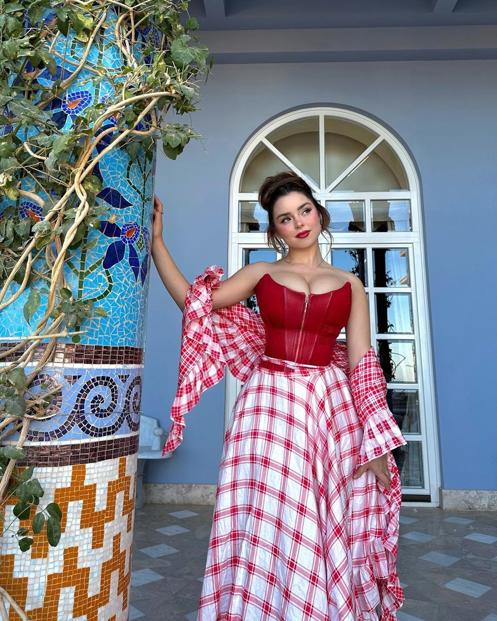 A musa e influencer inglesa Demi Rose — Foto: reprodução/Instagram