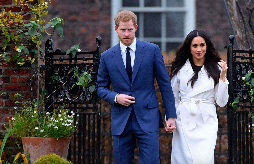 O Príncipe Harry e a atriz e Duquesa Meghan Markle em material de divulgação de seus programas com plataforma de streaming — Foto: Divulgação