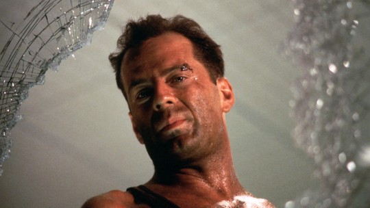 Bruce Willis foi a décima opção para estrelar 'Duro de Matar'. Saiba quais eram os outros 9 atores