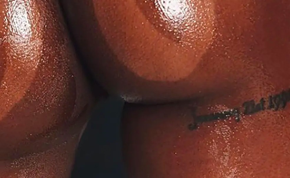 A tatuagem de Keke Palmer em homenagem ao namorado — Foto: Instagram
