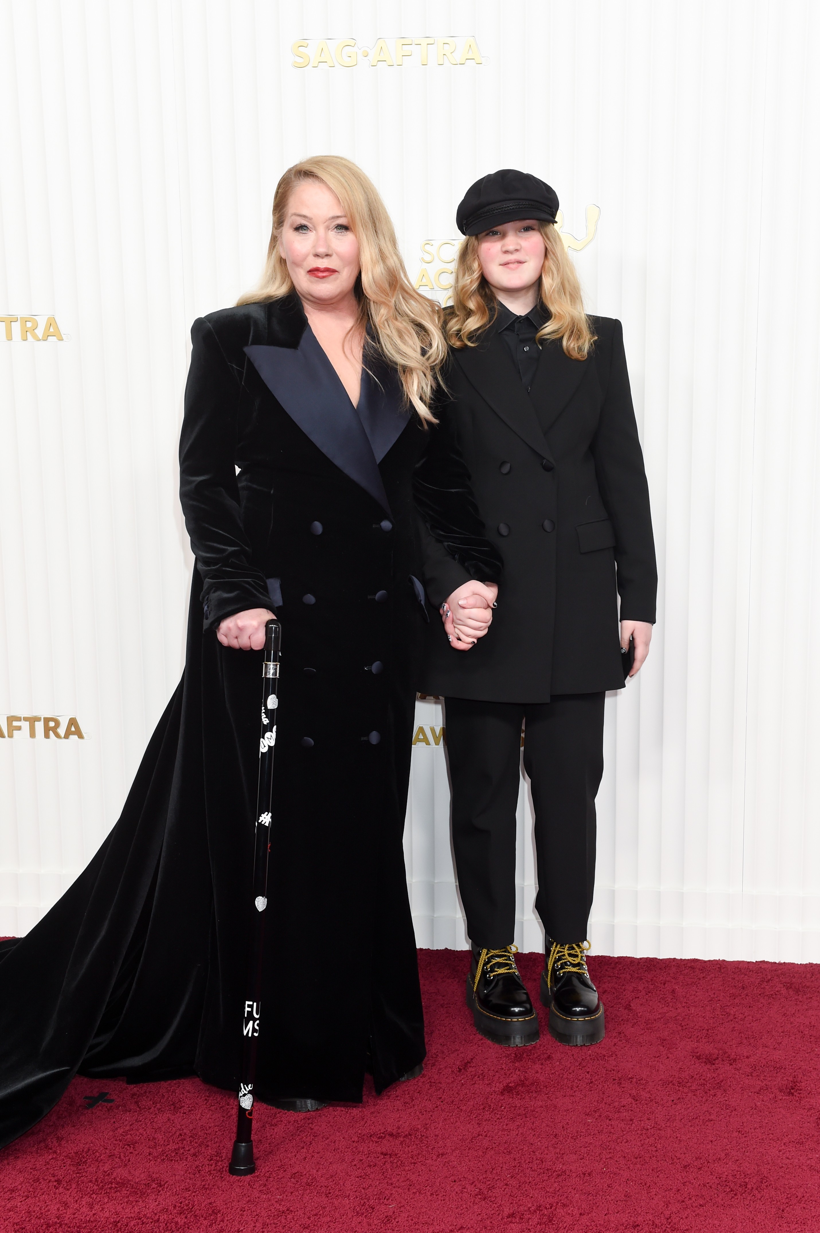 Christina Applegate revela que filha de 13 anos foi diagnosticada com ...