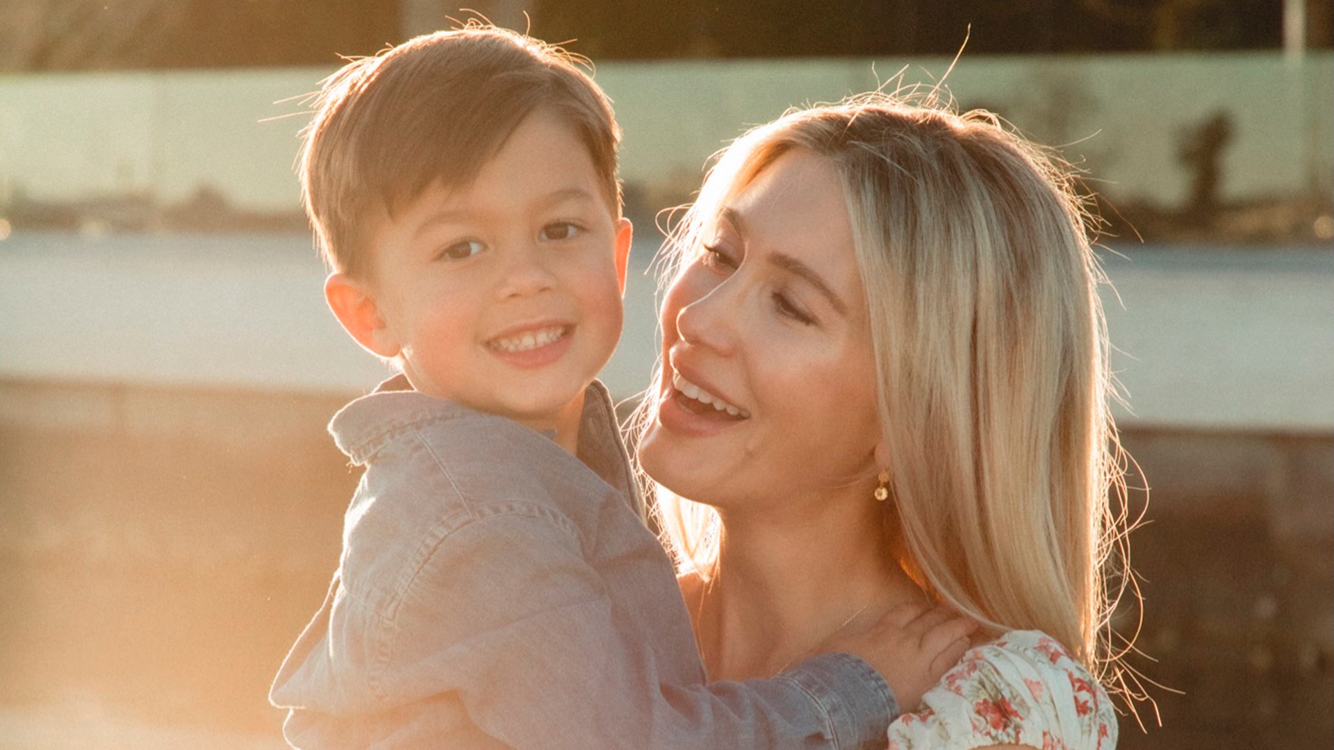Influencer comove fãs ao revelar falecimento do filho de quatro anos ...