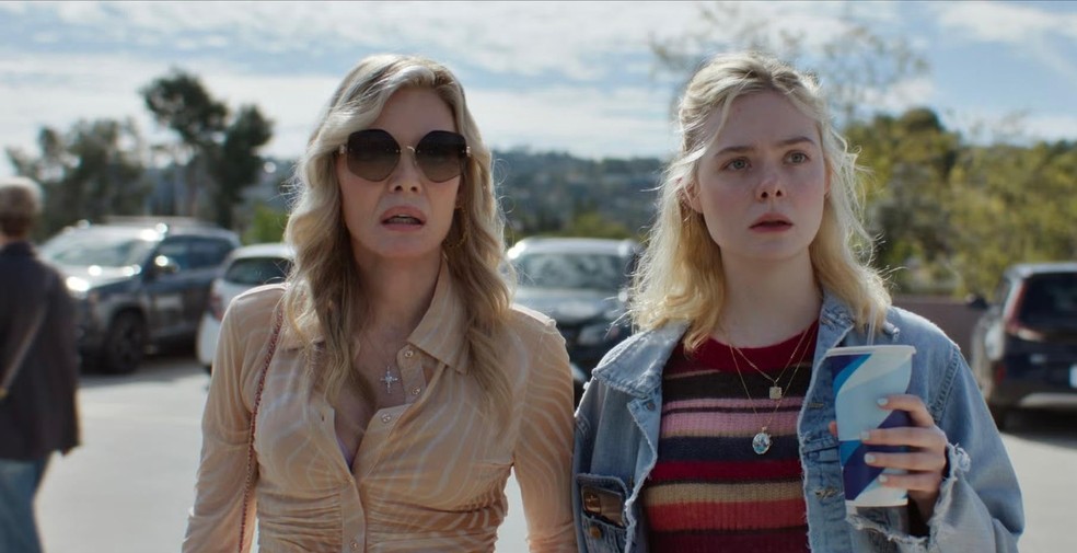 Michelle Pfeiffer e Elle Fanning em Margo e a Falta de Dinheiro (2026) — Foto: Reprodução