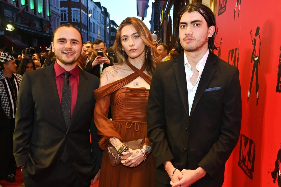 Filhos de Michael Jackson fazem aparição rara juntos em lançamento de ...