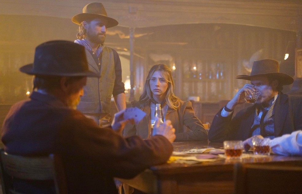 Scarlet Rose Stallone em Terra de Pistoleiros (2025) — Foto: Reprodução