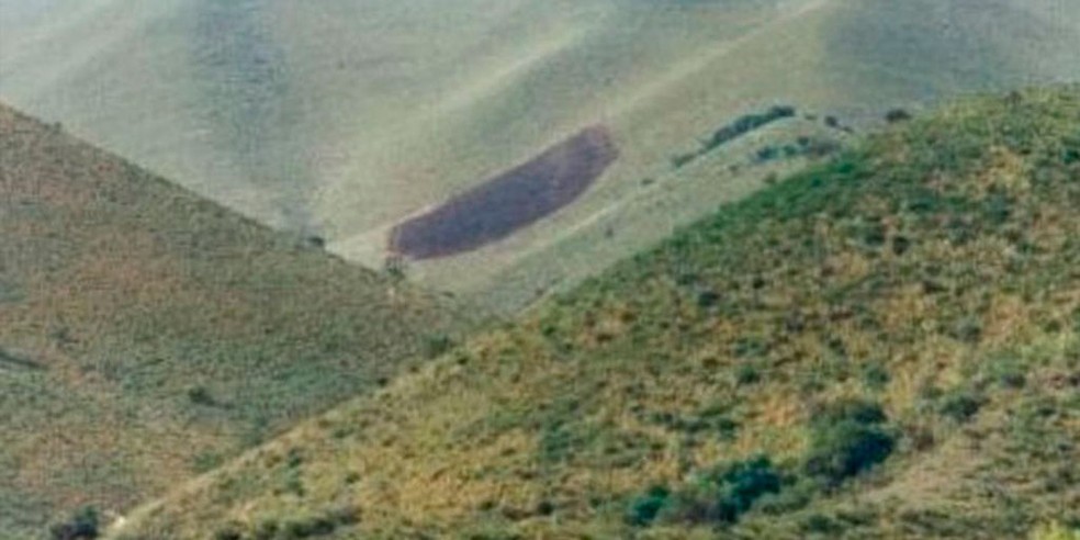 Imensa marca de queimadura em colina que intriga a população de Capilla del Monte desde 1986 — Foto: reprodução/X