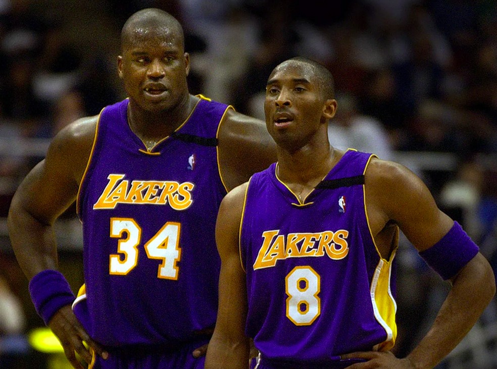Shaquille O'Neal e Kobe Bryant em ação pelo Los Angeles Lakers — Foto: Getty Images