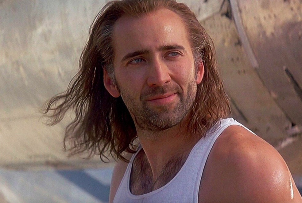 Nicolas Cage em cena de Con Air (1997) — Foto: Reprodução