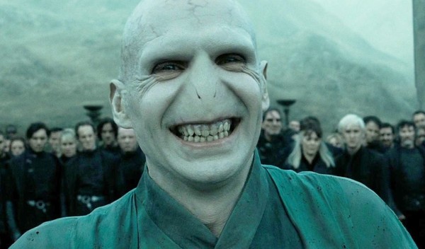 Ralph Fiennes acredita que nunca mais fará Voldemort e indica atriz ...