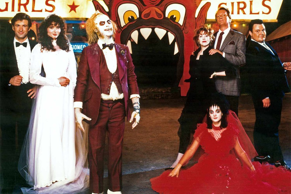 Elenco de 'Os Fantasmas Se Divertem' em foto promocional do set de filmagens (1988). — Foto: Reprodução
