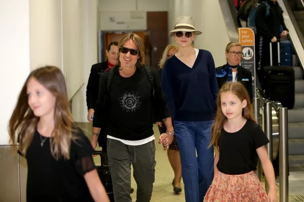 Nicole Kidman, Keith Urban e as filhas Sunday e Faith  — Foto: Getty Images